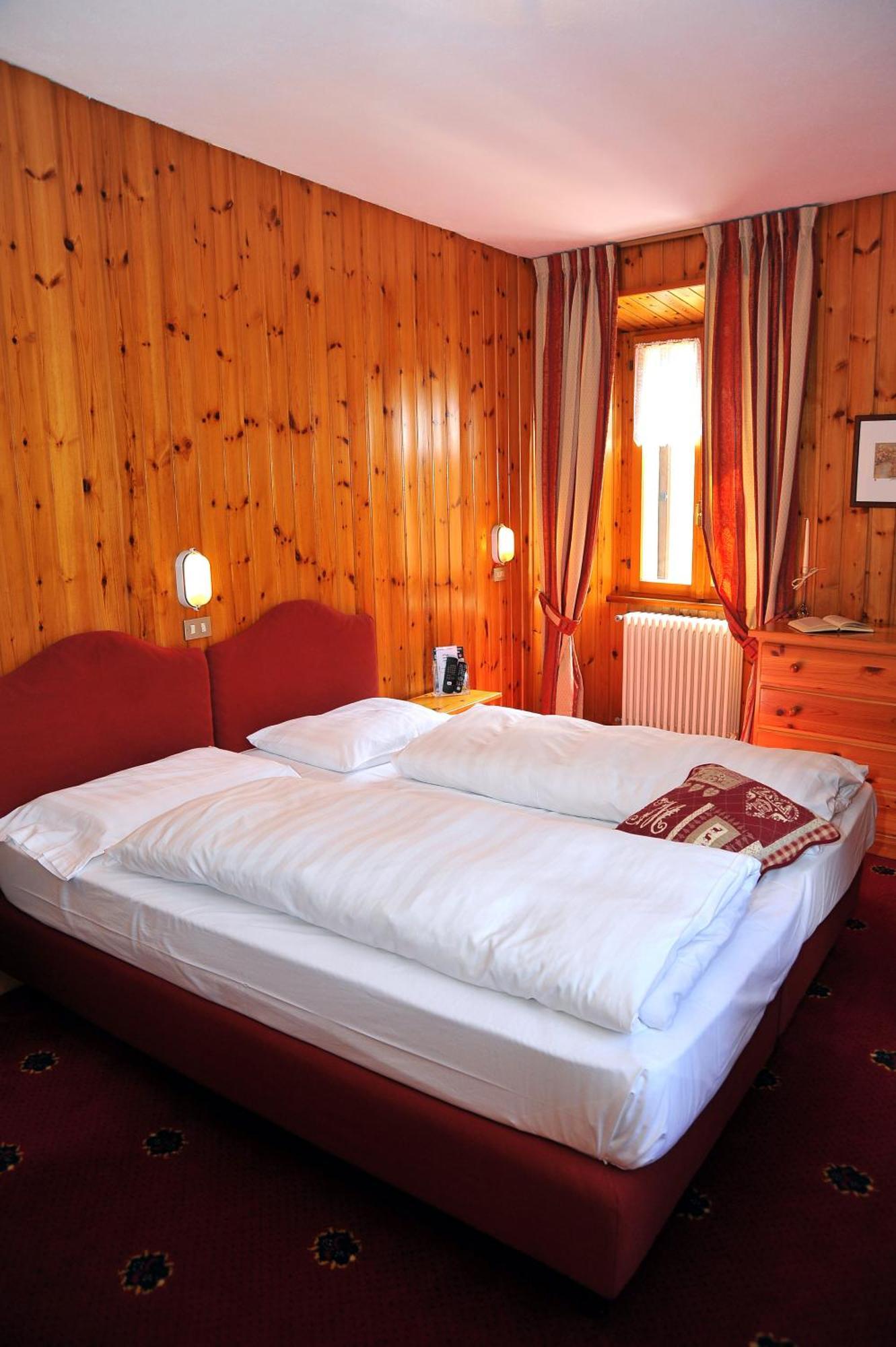 Albergo Stelvio Бормио Екстериор снимка
