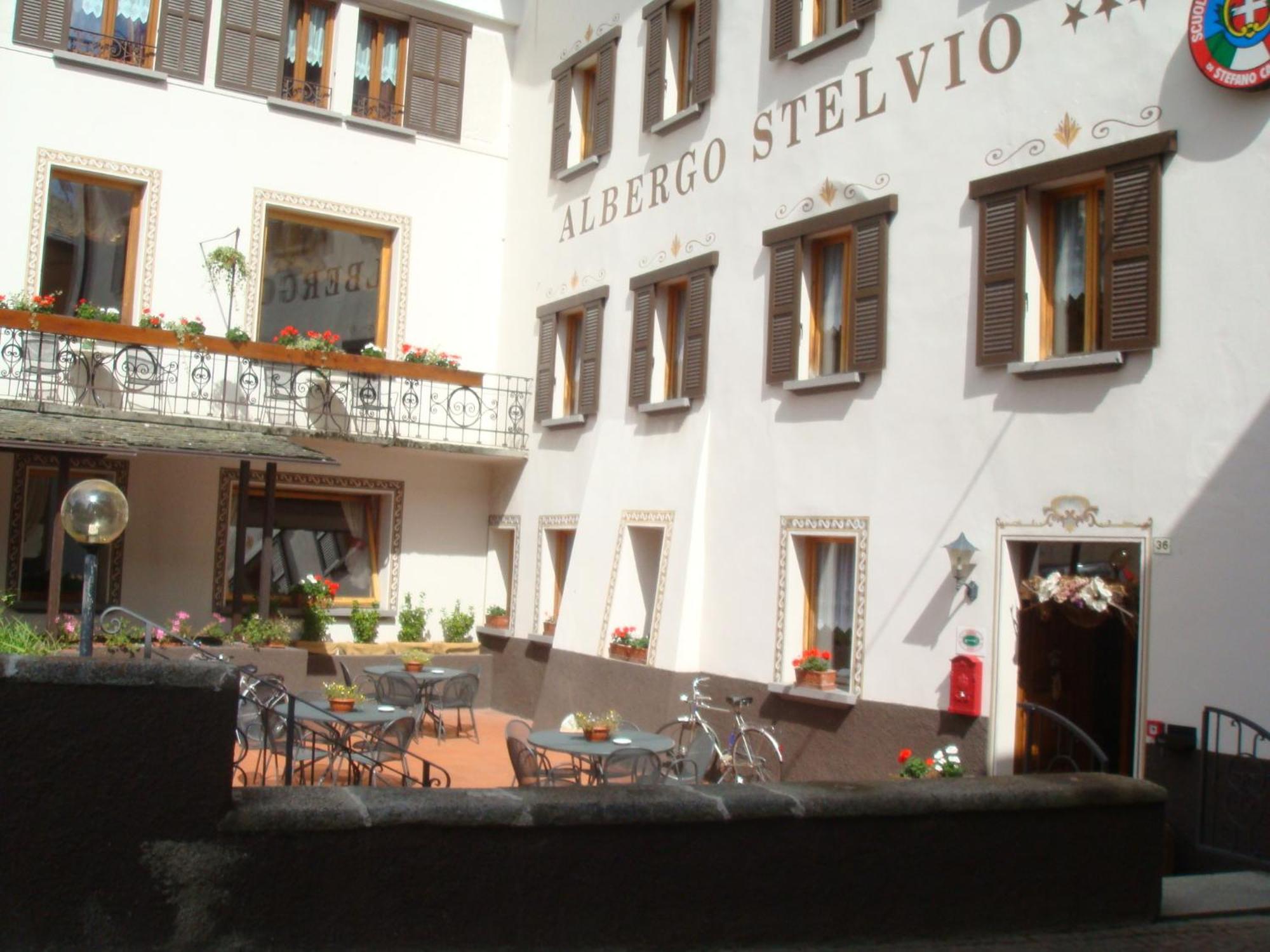 Albergo Stelvio Бормио Екстериор снимка